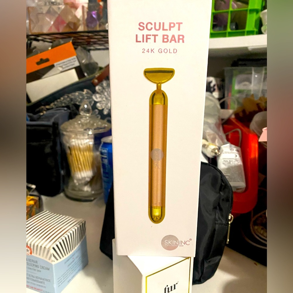 Skin Inc: Sculpt lift bar 24k